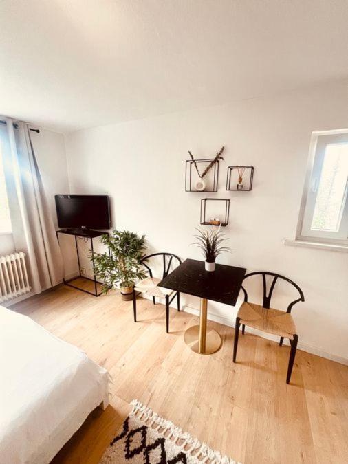 הומבורג Ferienwohnung An Der Uniklinik Mit Eigener Kueche Und Renoviertem Badezimmer מראה חיצוני תמונה
